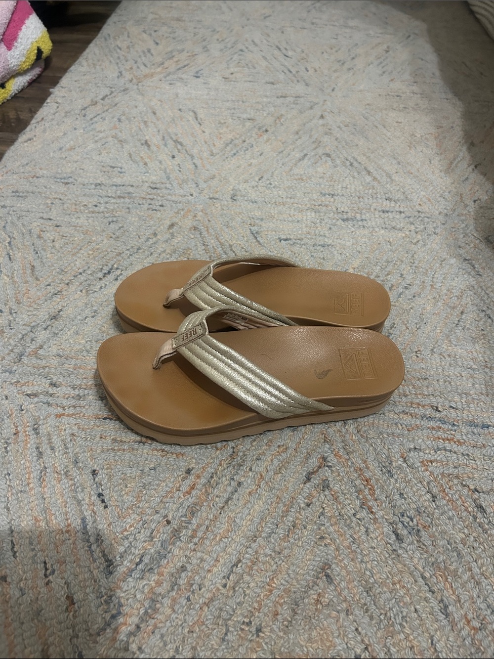 Reef Women’s Tan Footbed Sandals with Metallic Gold Straps